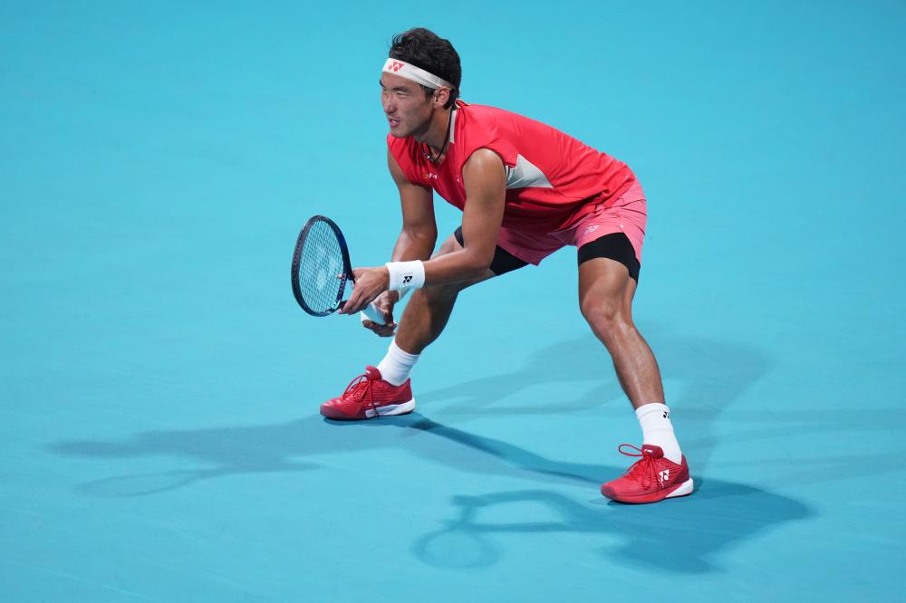 队记：杨瀚森随着比赛的进行越打越舒服，他需要真正上场打球